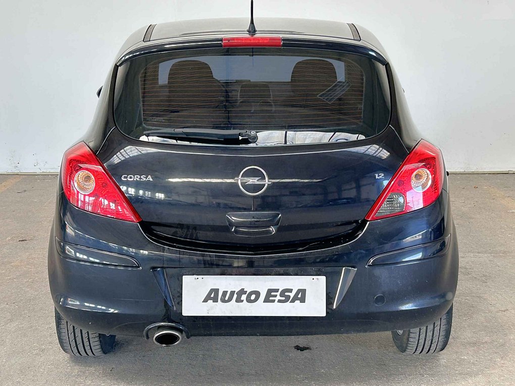 Opel Corsa 1.2i 