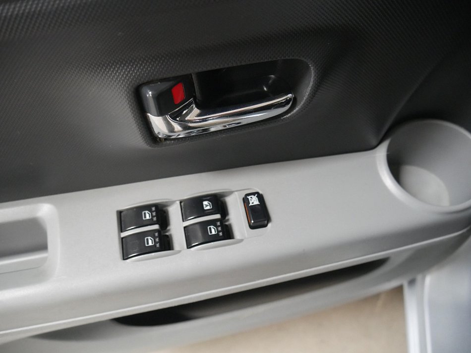 Subaru Justy 1.0i 