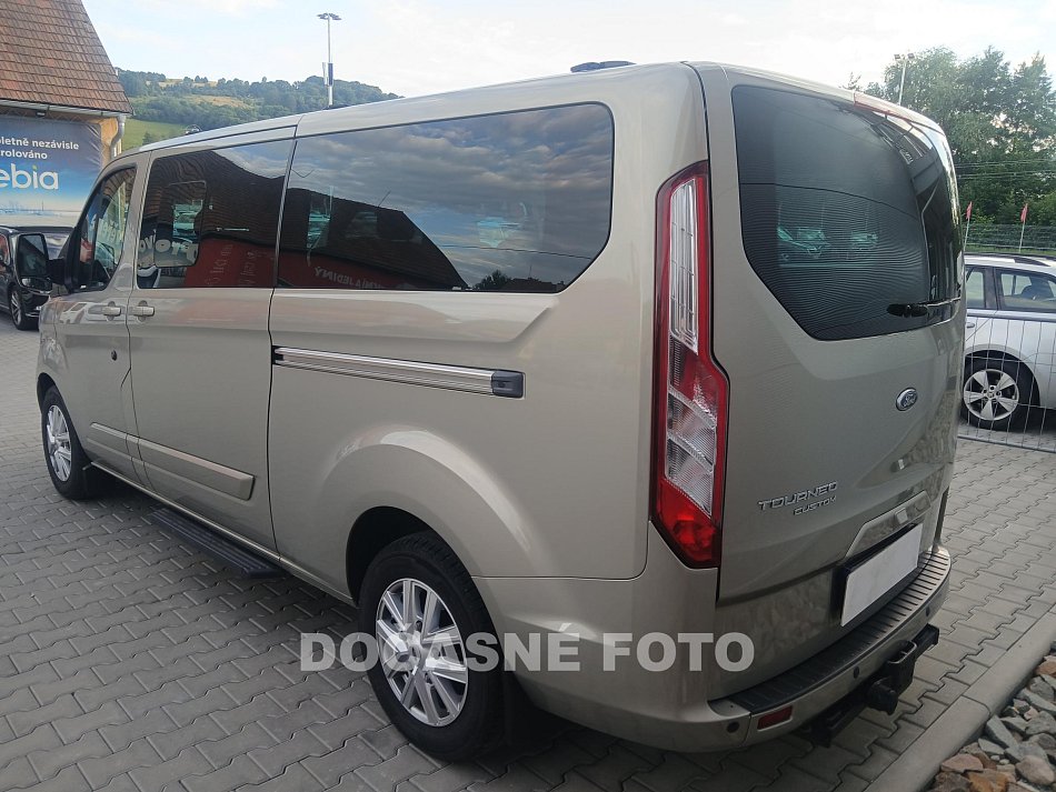 Ford Tourneo Custom 2.2TDCi 