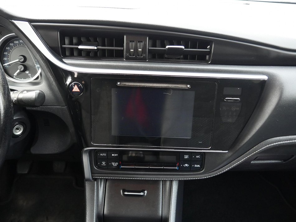 Toyota Corolla 1.6 i 