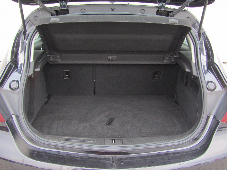 Opel Astra 1.4T Cosmo