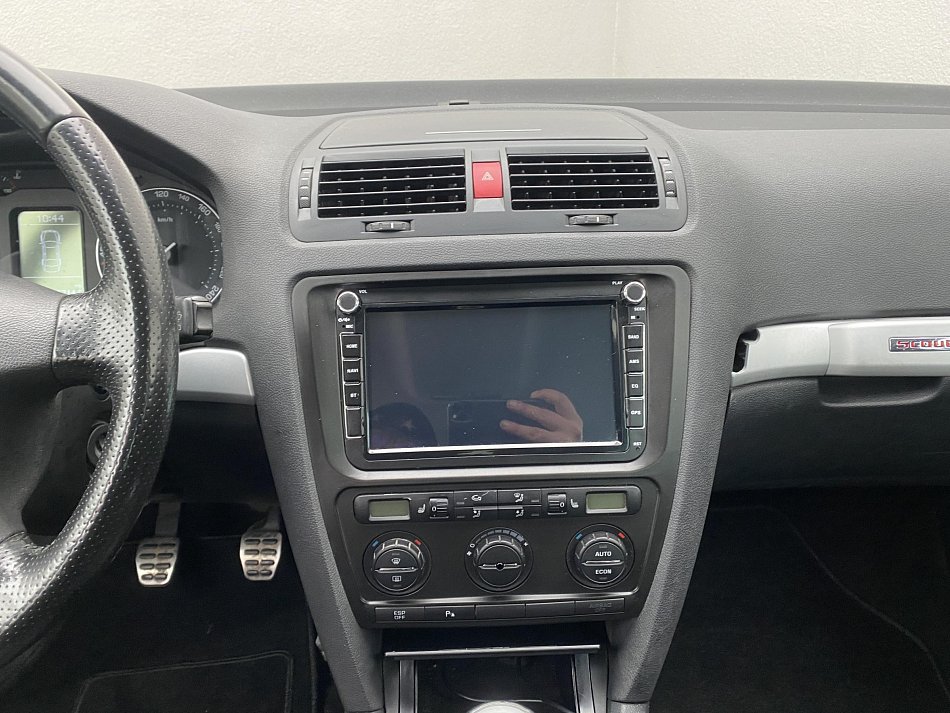 Škoda Octavia II 2.0 TDI Scout 4x4