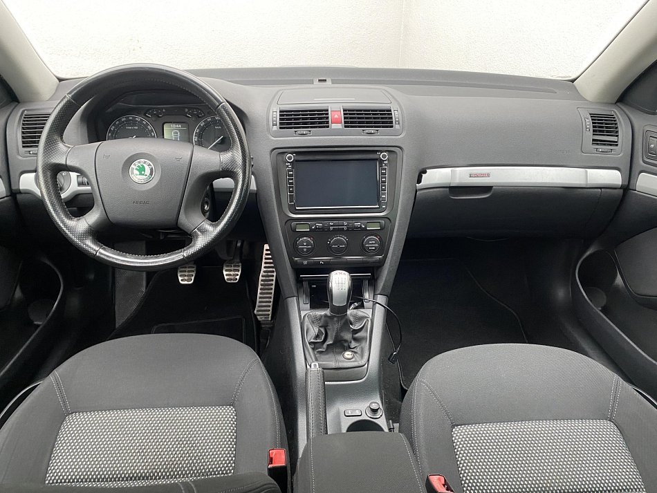 Škoda Octavia II 2.0 TDI Scout 4x4
