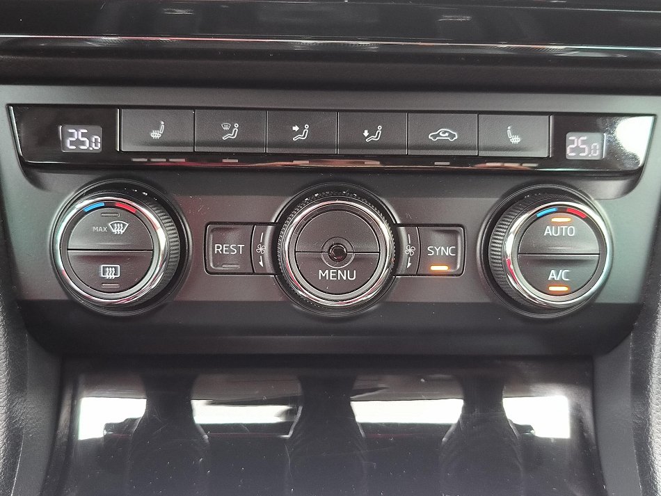 Škoda Superb III 2.0 TDi Style