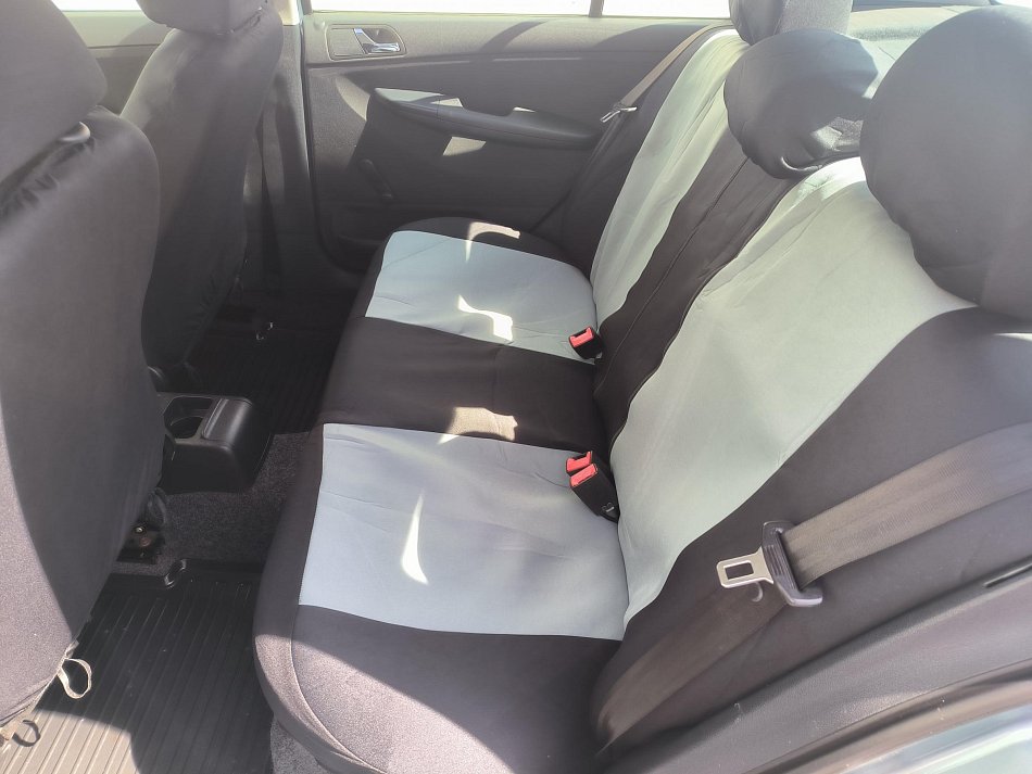 Škoda Fabia I 1.4i 16V 