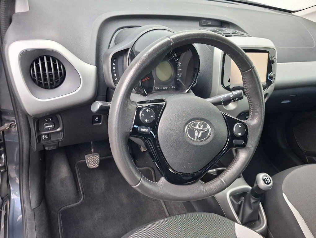 Toyota Aygo 1.0i 