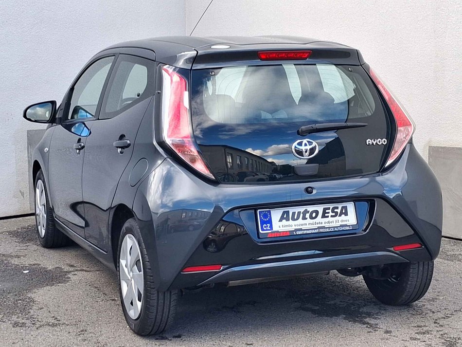 Toyota Aygo 1.0i 