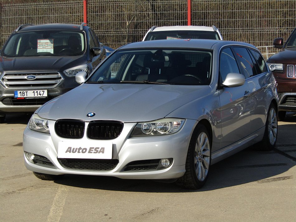 BMW Řada 3 3.0i  325i