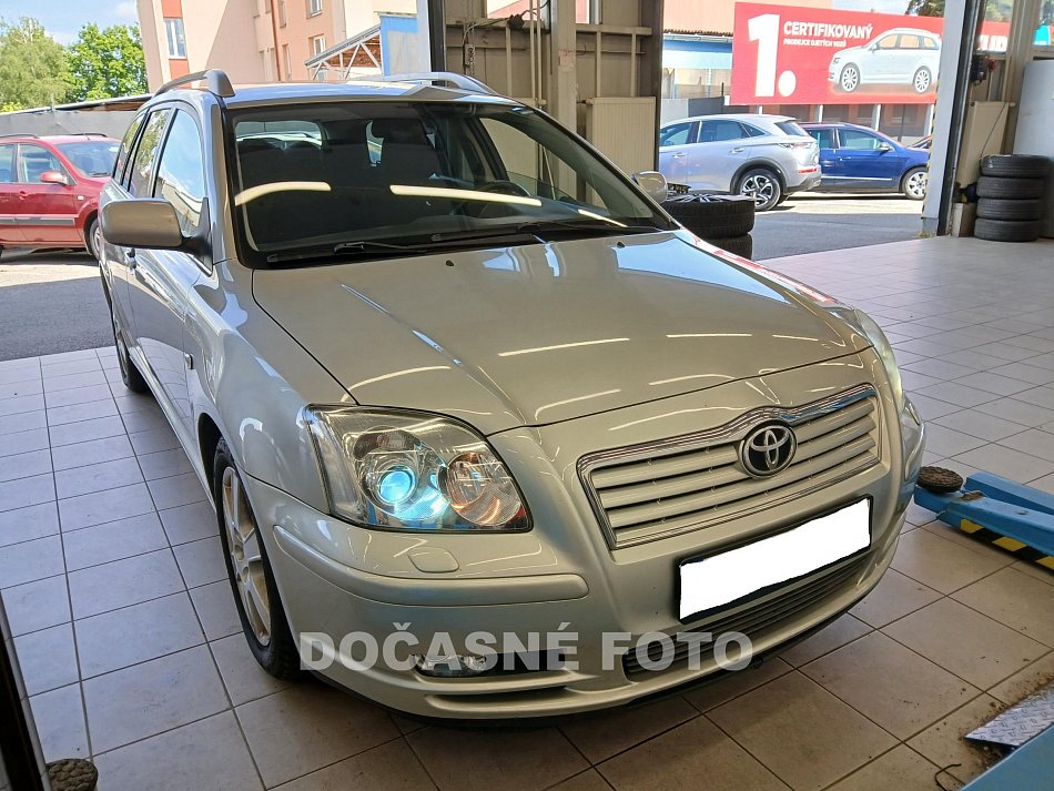 Toyota Avensis 1.8i 