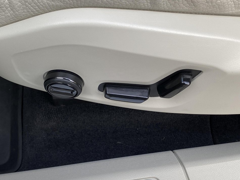 Volvo XC60 2.0 B4 Momentum AWD