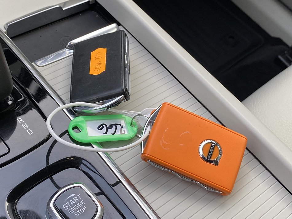 Volvo XC60 2.0 B4 Momentum AWD