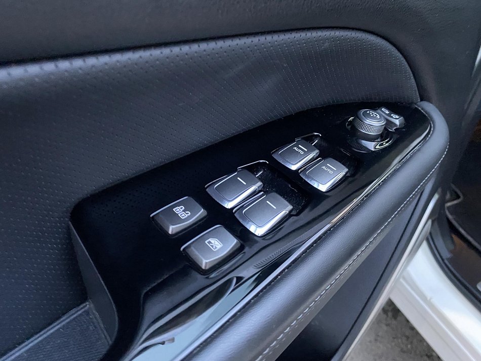 SsangYong Rexton 2.2 D Crystal 4WD