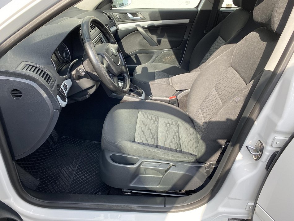 Škoda Octavia II 2.0 TDi Ambiente
