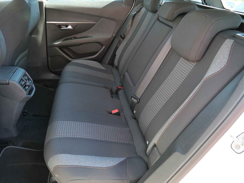 Peugeot 3008 1.6 HDi Active