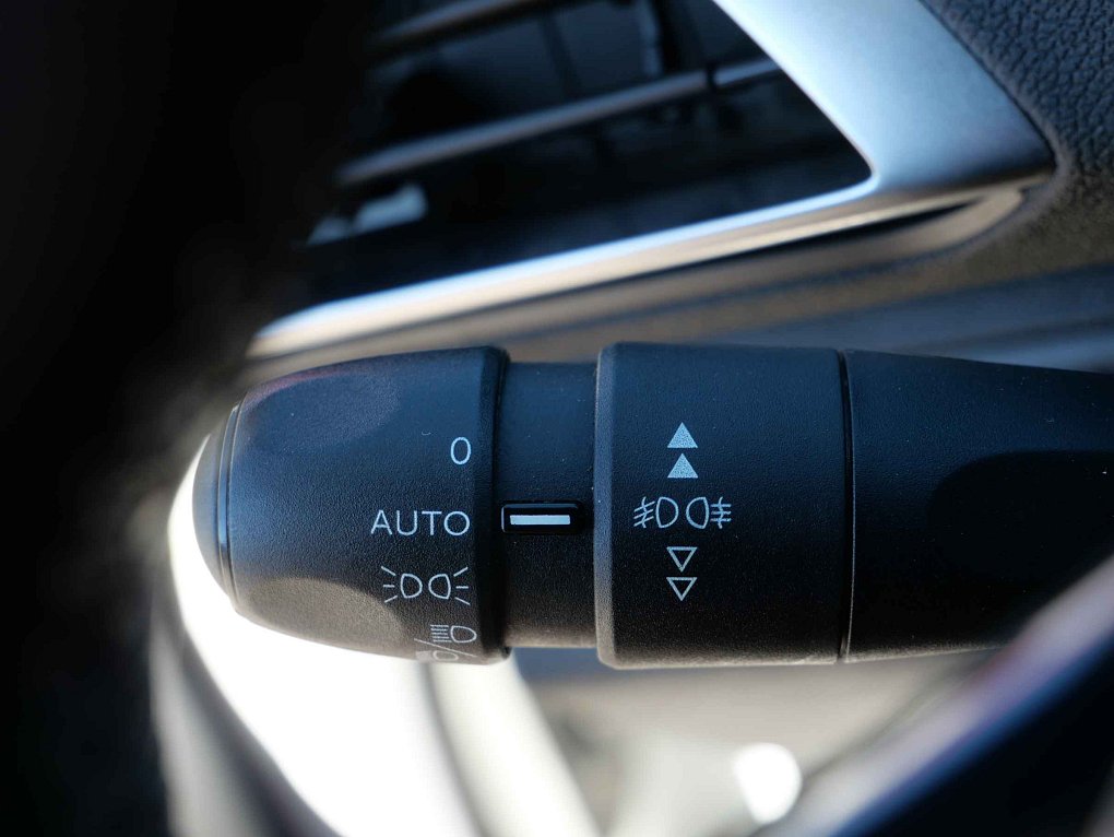 Peugeot 3008 1.6 HDi Active