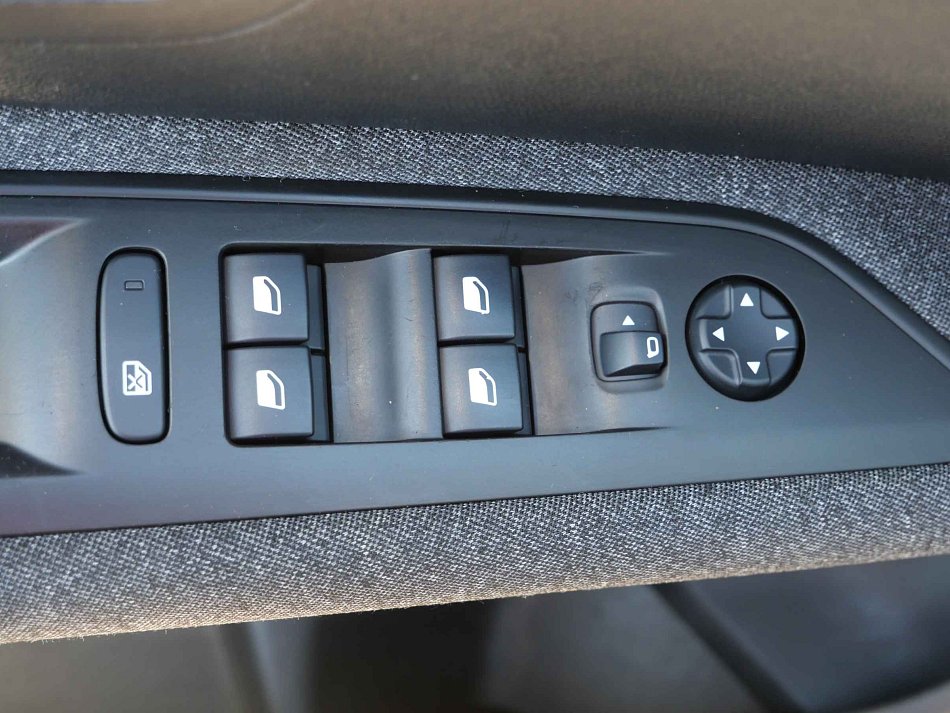 Peugeot 3008 1.6 HDi Active