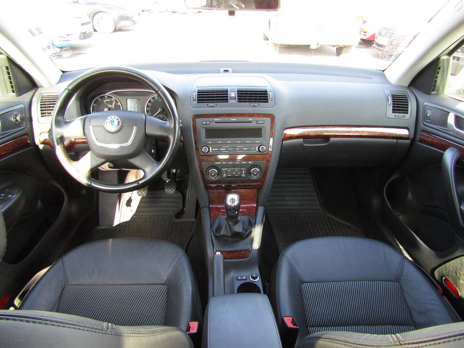 Škoda Octavia II 1.2 TSI Elegance