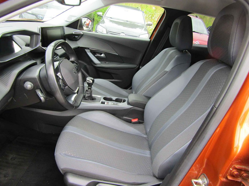 Peugeot 2008 1.2PT Allure