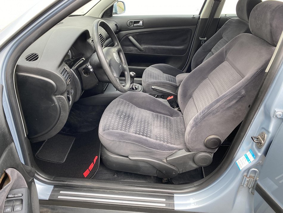 Volkswagen Passat 1.6 i 