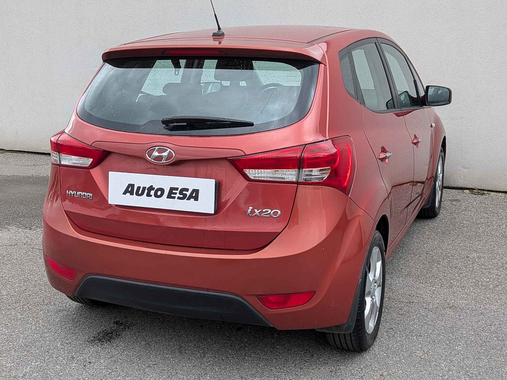 Hyundai Ix20 1.4i 