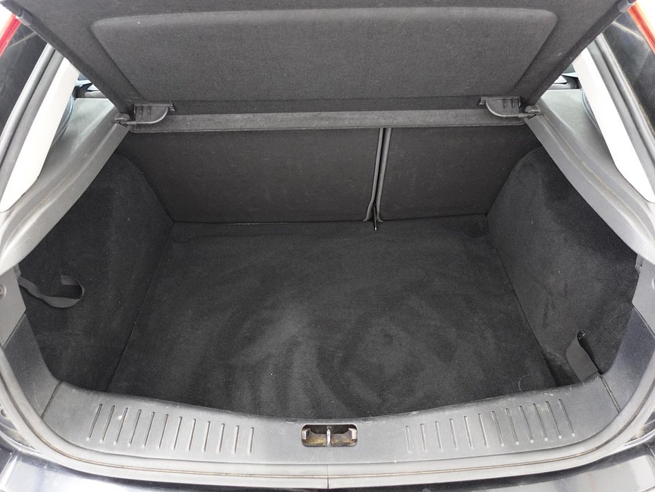 Ford Focus 1.6i 