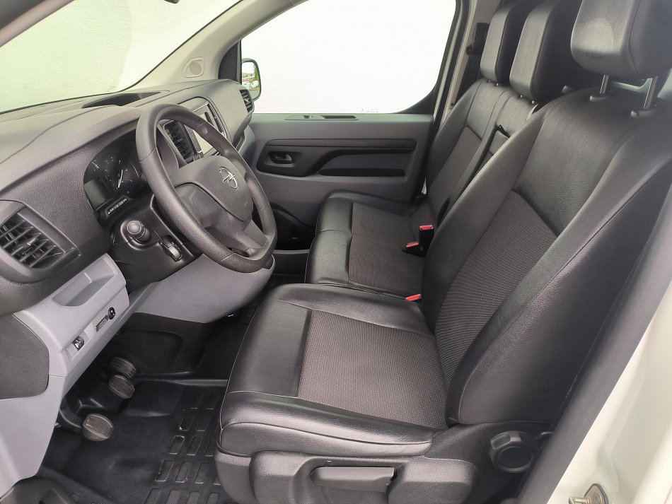 Opel Vivaro 2.0CDTi  L2 RAMPA