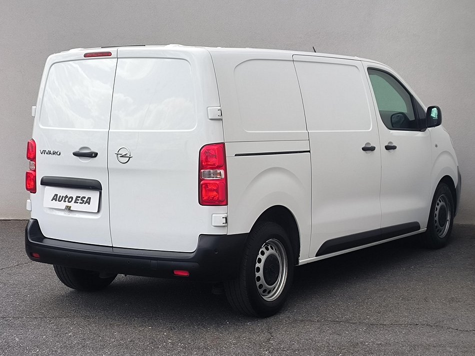 Opel Vivaro 2.0CDTi  L2 RAMPA