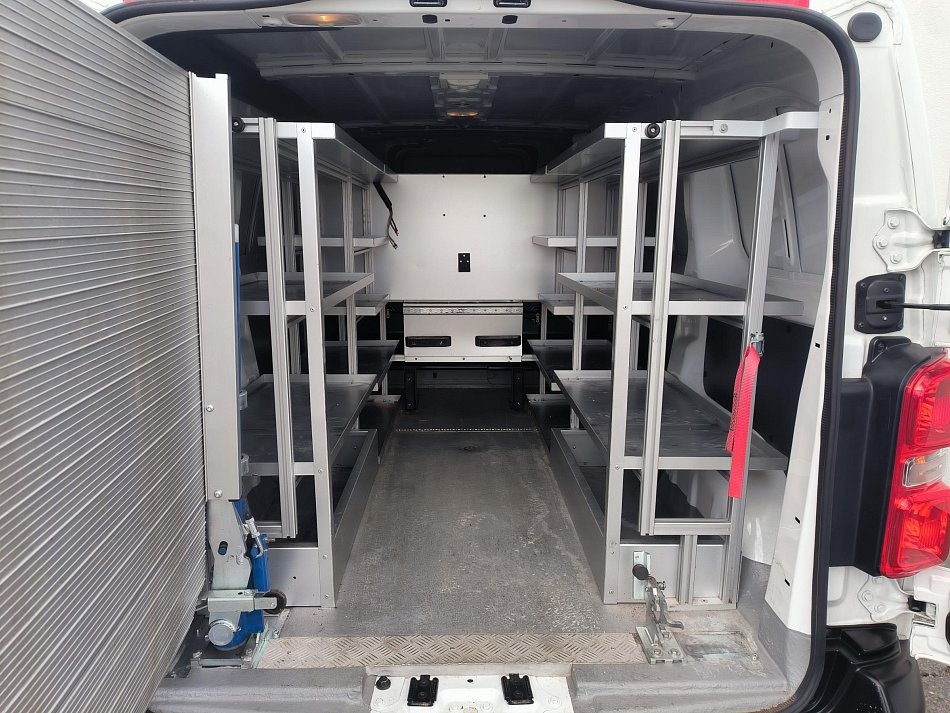 Opel Vivaro 2.0CDTi  L2 RAMPA