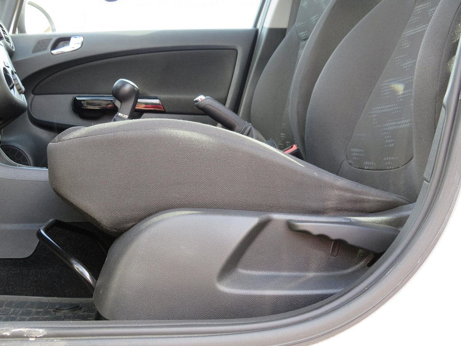 Opel Corsa 1.2 i 
