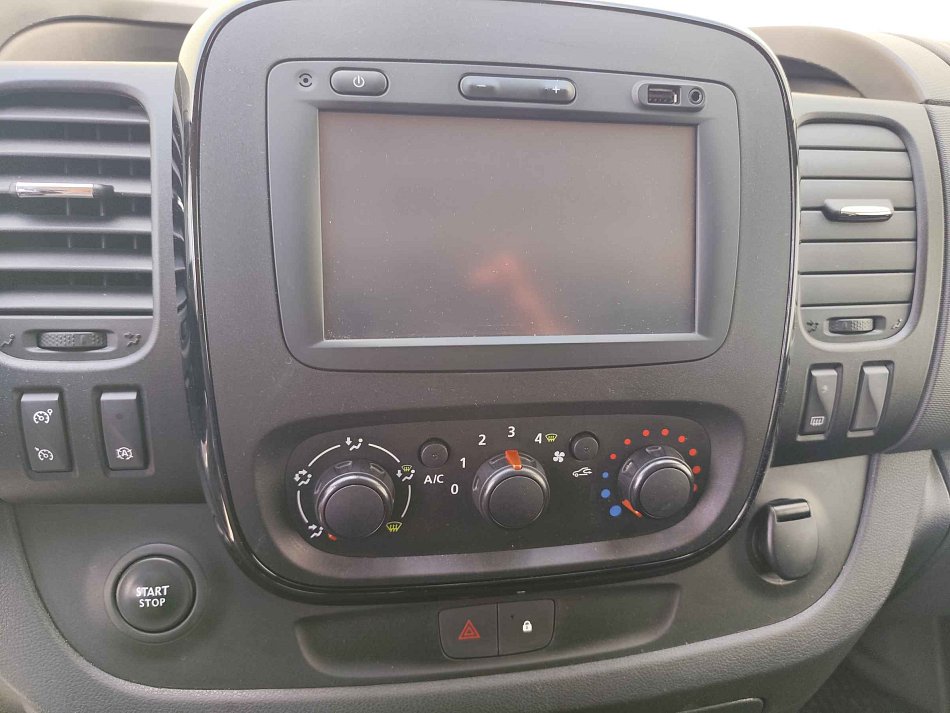 Opel Vivaro 1.6CDTi  9míst