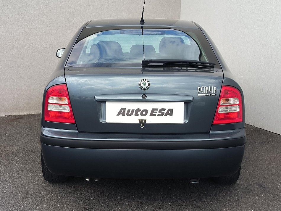 Škoda Octavia 1.6 MPi Tour