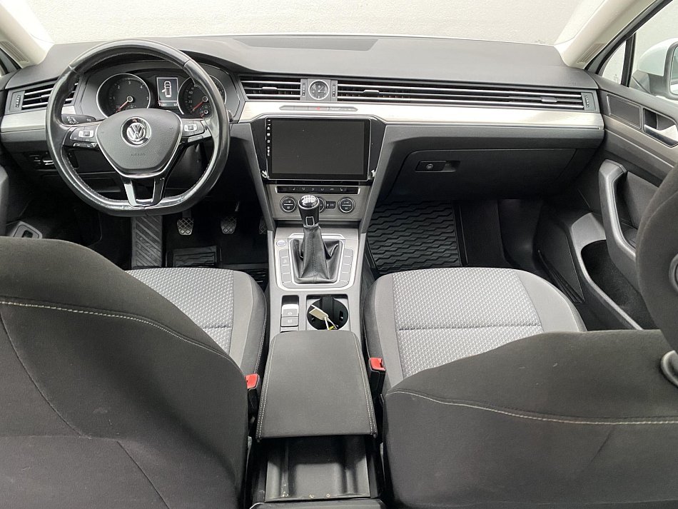Volkswagen Passat 1.6 TDi 