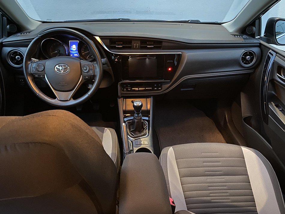 Toyota Auris 1.2 T Active