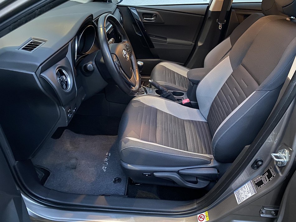 Toyota Auris 1.2 T Active