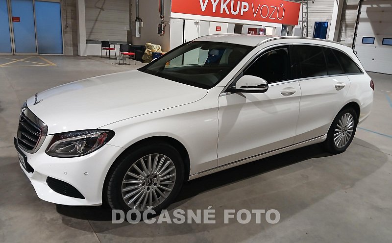 Mercedes-Benz Třída C 2.2CDi 