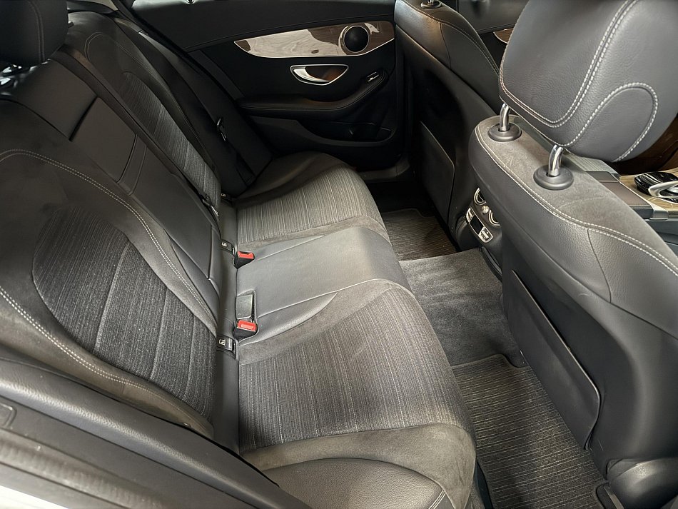 Mercedes-Benz Třída C 2.2CDi 