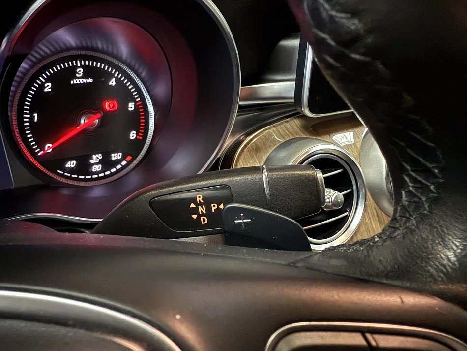 Mercedes-Benz Třída C 2.2CDi 