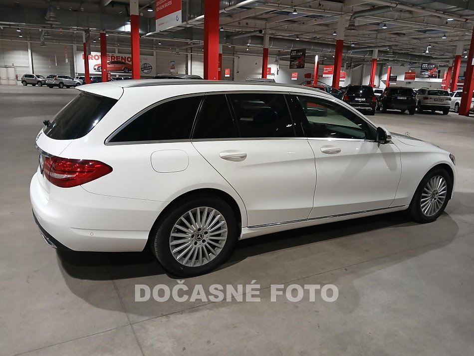 Mercedes-Benz Třída C 2.2CDi 