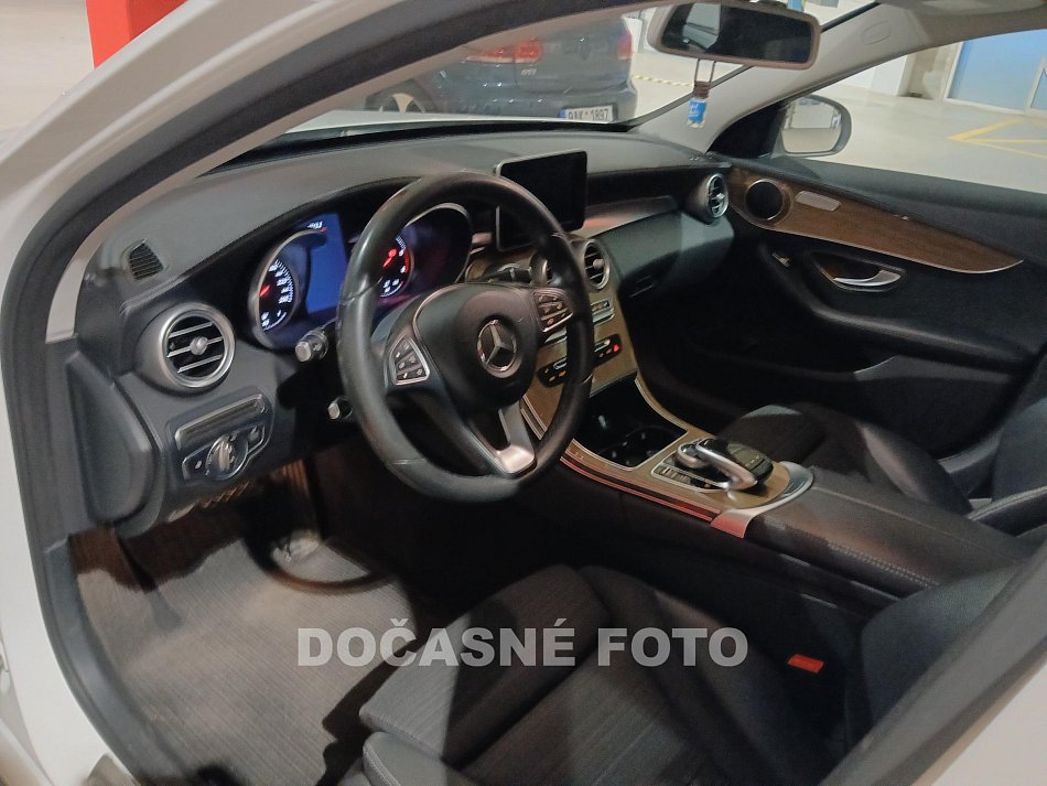 Mercedes-Benz Třída C 2.2CDi 