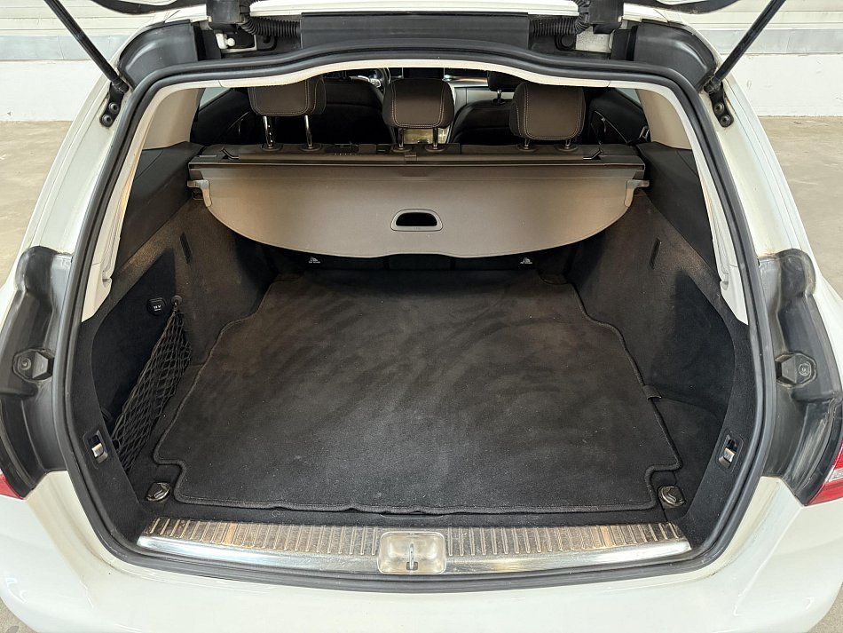 Mercedes-Benz Třída C 2.2CDi 