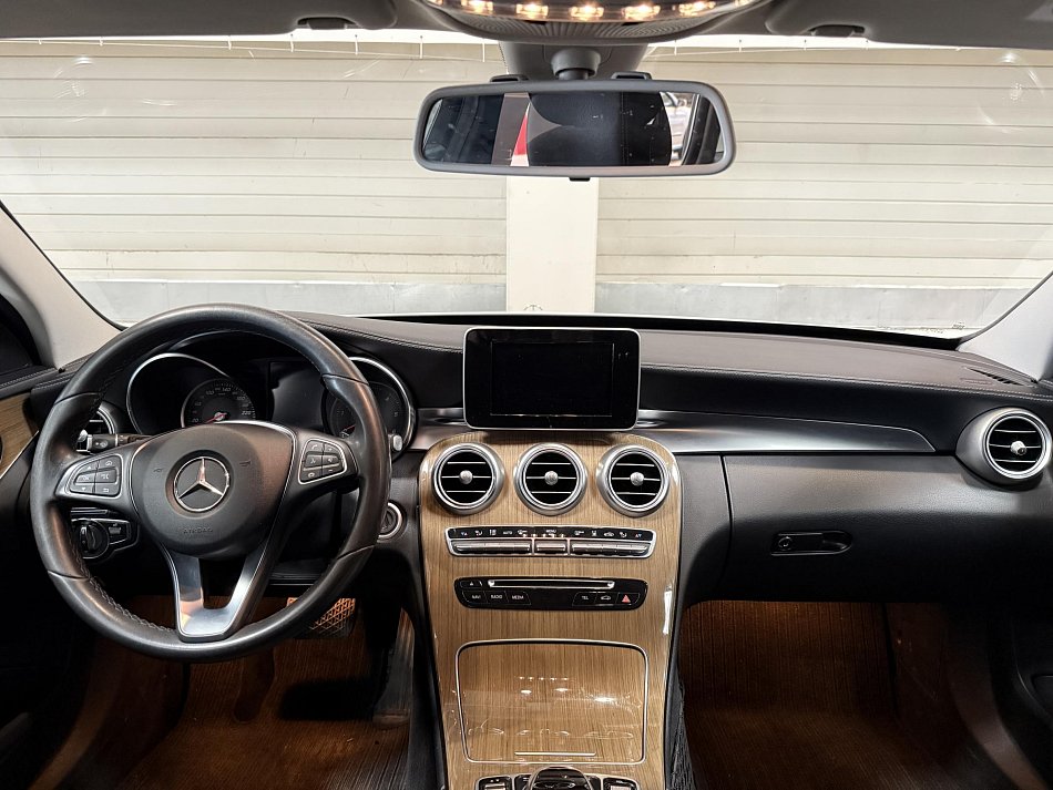 Mercedes-Benz Třída C 2.2CDi 