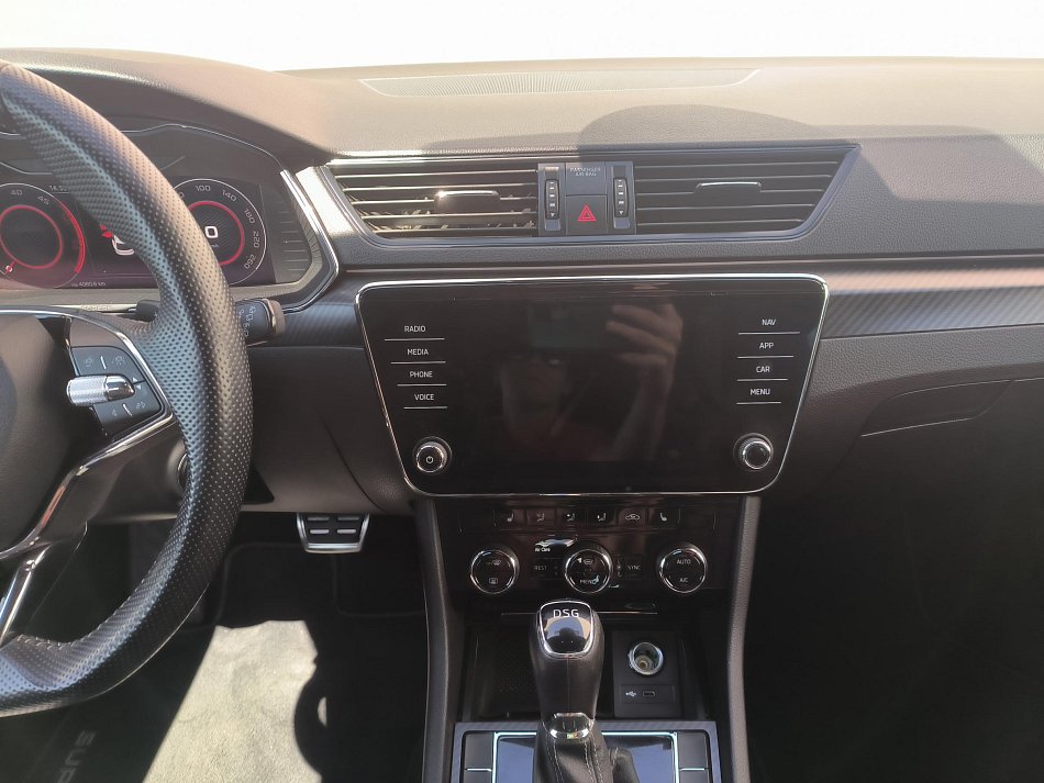 Škoda Superb III 2.0 TDi SportLine