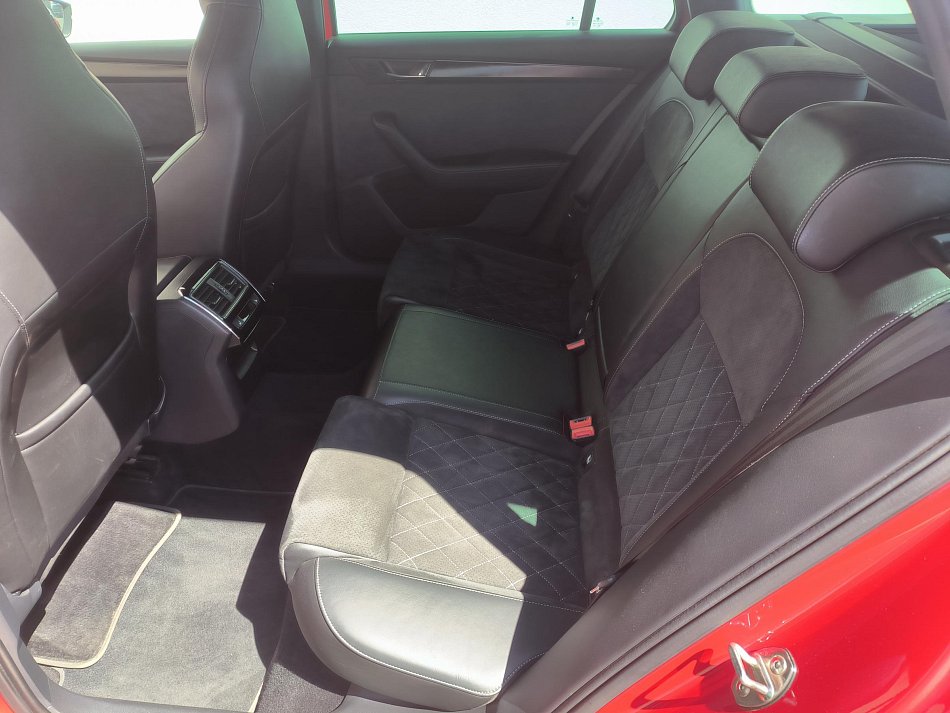 Škoda Superb III 2.0 TDi SportLine