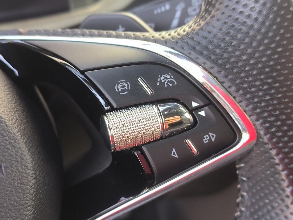 Škoda Superb III 2.0 TDi SportLine