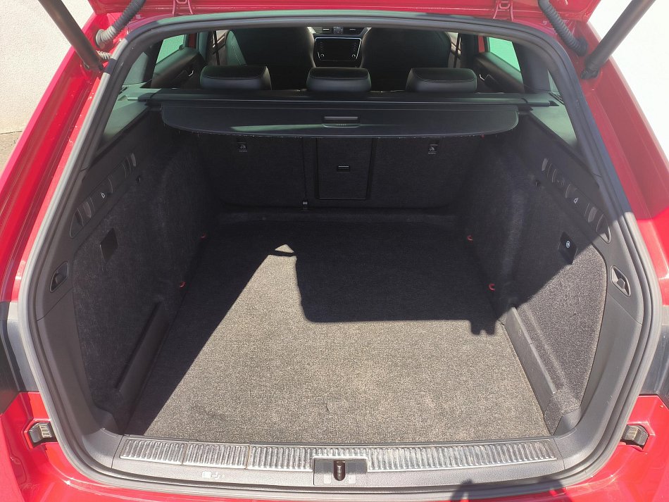 Škoda Superb III 2.0 TDi SportLine