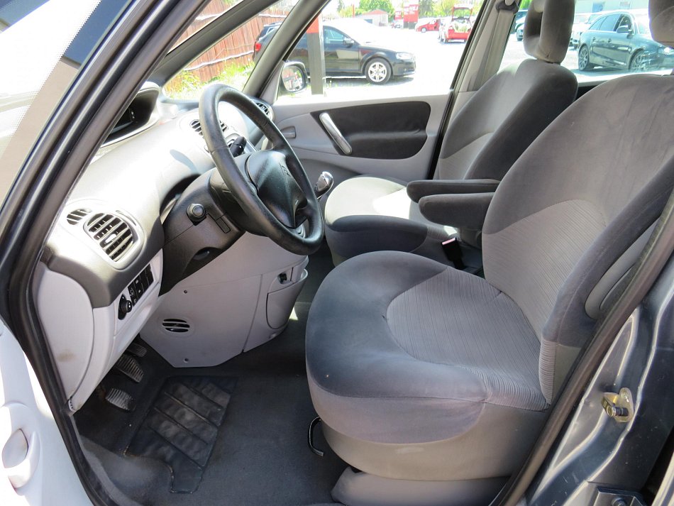 Citroën Xsara Picasso 1.6i 