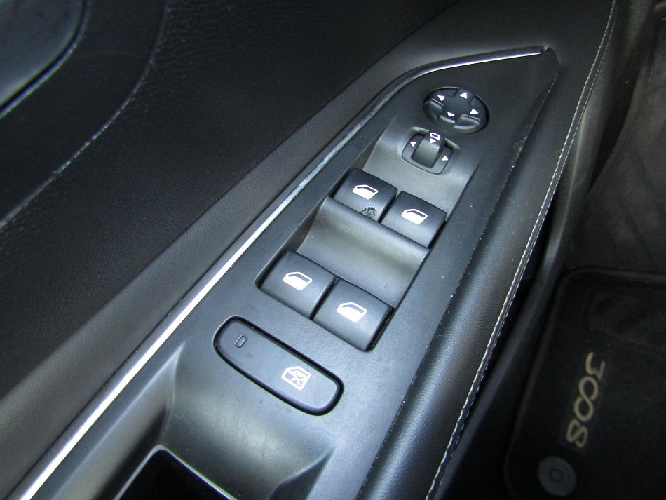 Peugeot 3008 1.2PT Allure