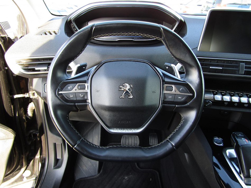 Peugeot 3008 1.2PT Allure