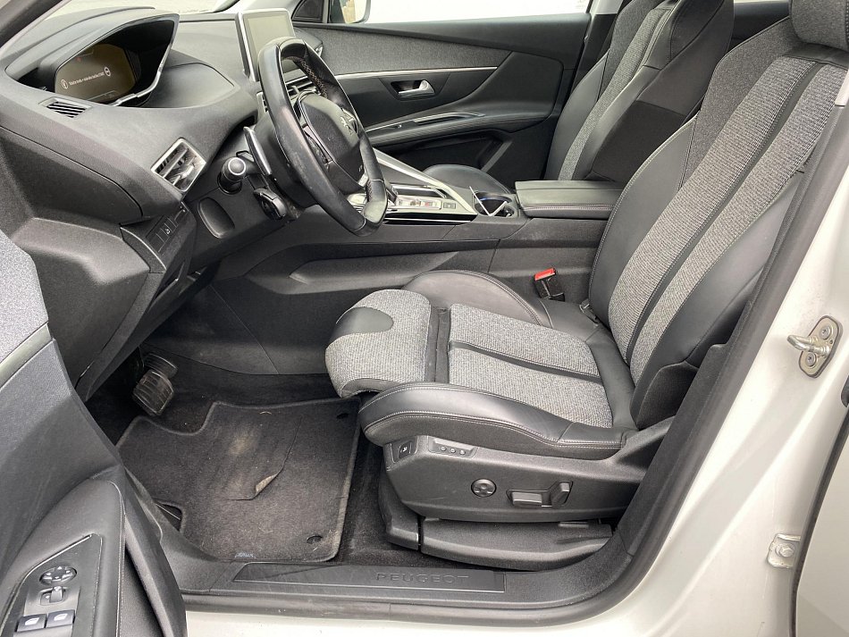 Peugeot 3008 1.6 PT Allure