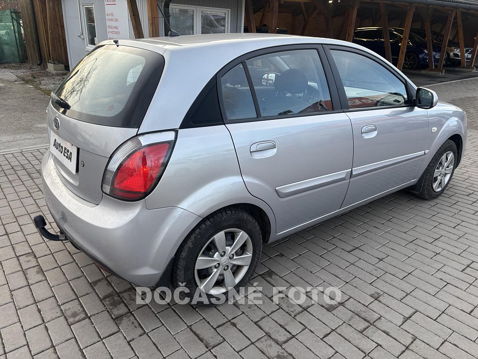 Kia Rio 1.4i 